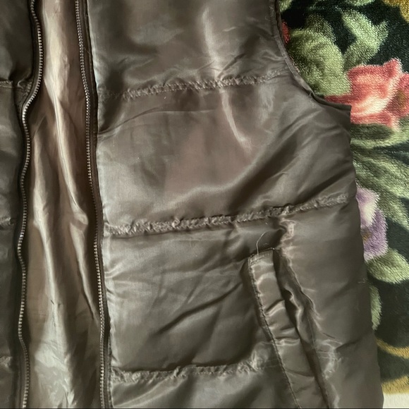 Mens GB Puffer Vest - Picture 5 of 6